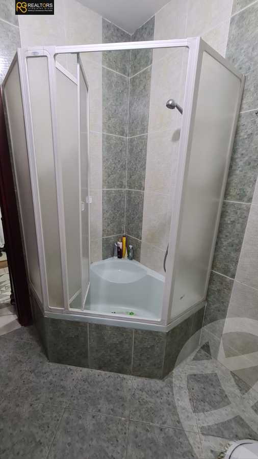 https://aqarmap.com.eg/en/listing/5743907-for-sale-cairo-el-sheikh-zayed-city-compounds-el-yasmeen-compound