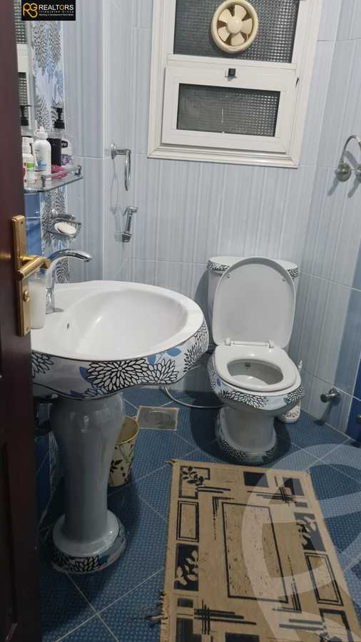 https://aqarmap.com.eg/en/listing/5743907-for-sale-cairo-el-sheikh-zayed-city-compounds-el-yasmeen-compound