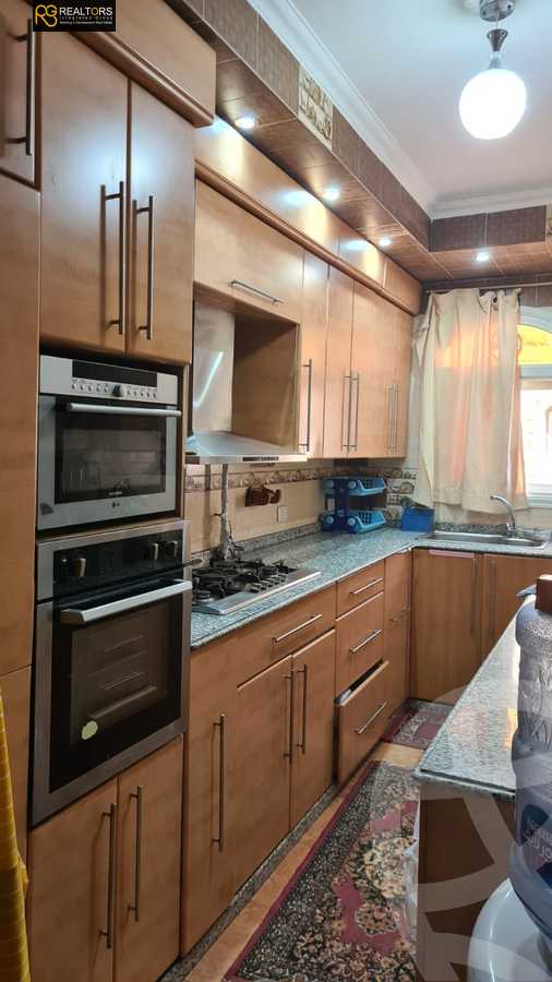 https://aqarmap.com.eg/en/listing/5743907-for-sale-cairo-el-sheikh-zayed-city-compounds-el-yasmeen-compound