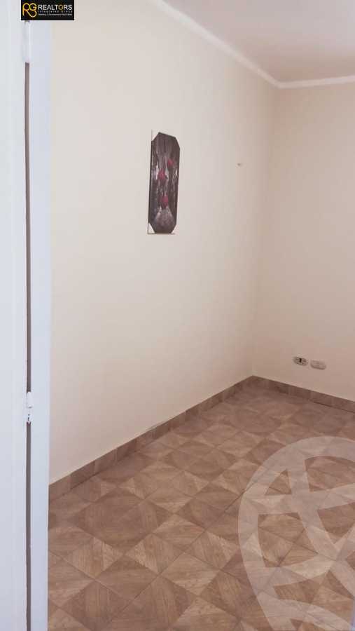 https://aqarmap.com.eg/en/listing/5743939-for-sale-cairo-el-sheikh-zayed-city-alex-cairo-desert-road-mdyn-sfnks-ljdyd-sandorini