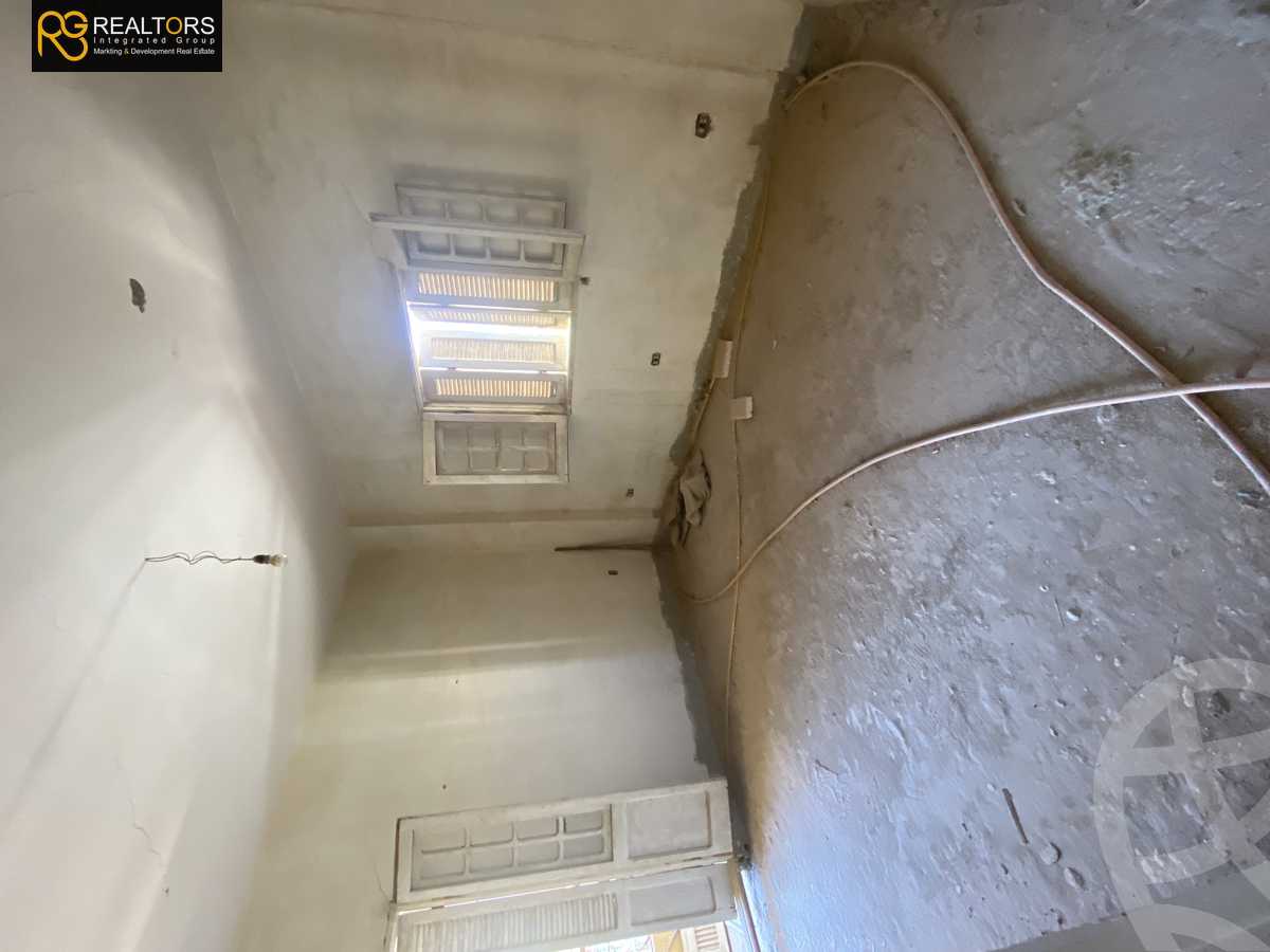 https://aqarmap.com.eg/en/listing/5743974-for-sale-cairo-el-sheikh-zayed-city-compounds-el-yasmeen-compound