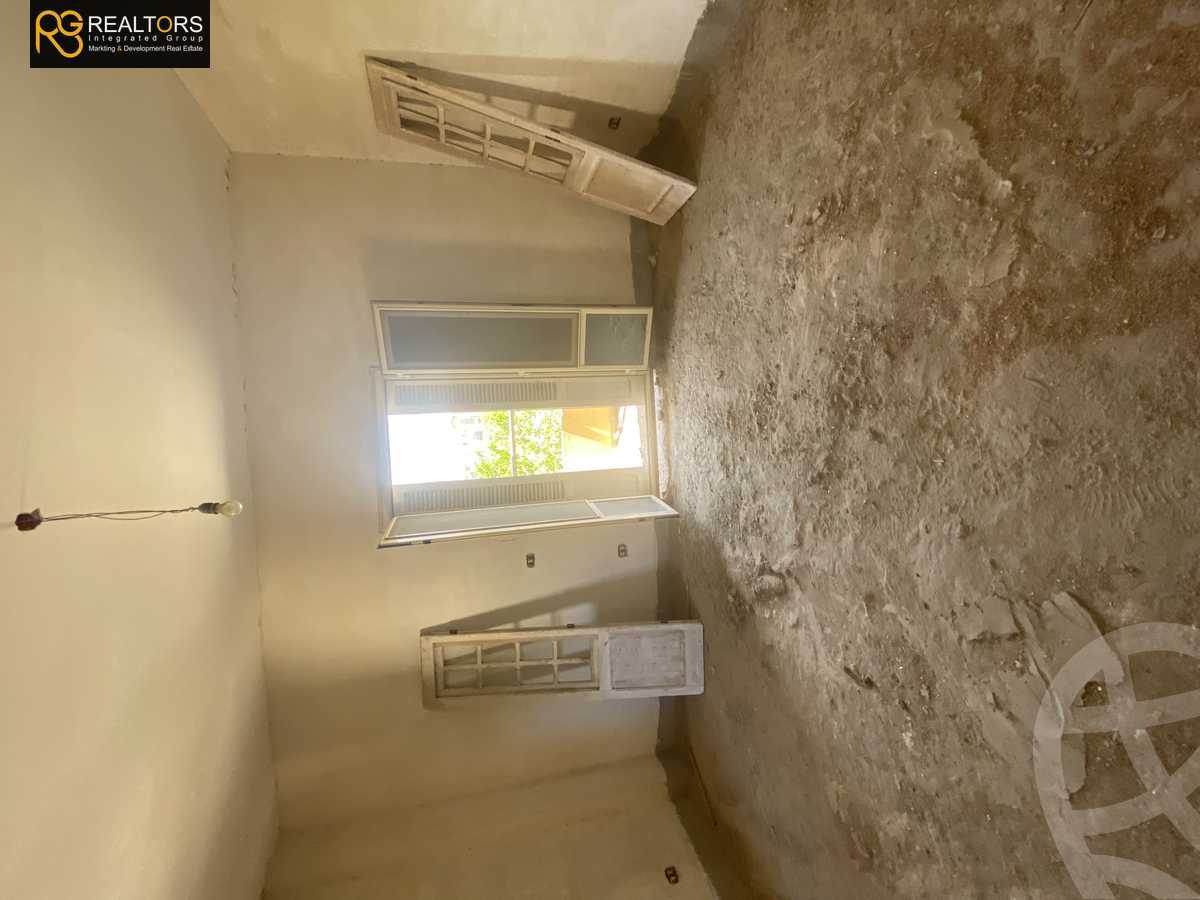 https://aqarmap.com.eg/en/listing/5743974-for-sale-cairo-el-sheikh-zayed-city-compounds-el-yasmeen-compound