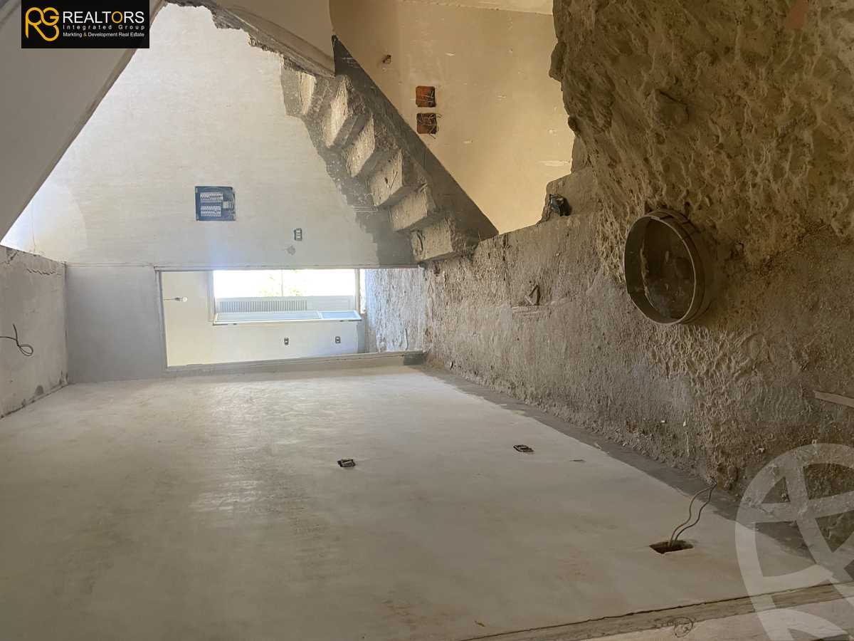 https://aqarmap.com.eg/en/listing/5743974-for-sale-cairo-el-sheikh-zayed-city-compounds-el-yasmeen-compound