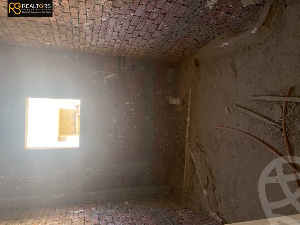 https://aqarmap.com.eg/en/listing/5743974-for-sale-cairo-el-sheikh-zayed-city-compounds-el-yasmeen-compound