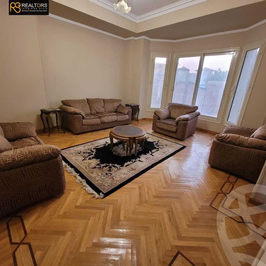 https://aqarmap.com.eg/en/listing/5744008-for-sale-cairo-el-sheikh-zayed-city-compounds-royal-city