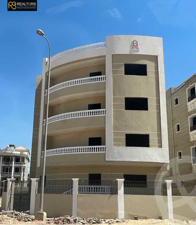 https://aqarmap.com.eg/en/listing/5765366-for-sale-cairo-6th-of-october-hadaeq-october-lmntq-lsyhy