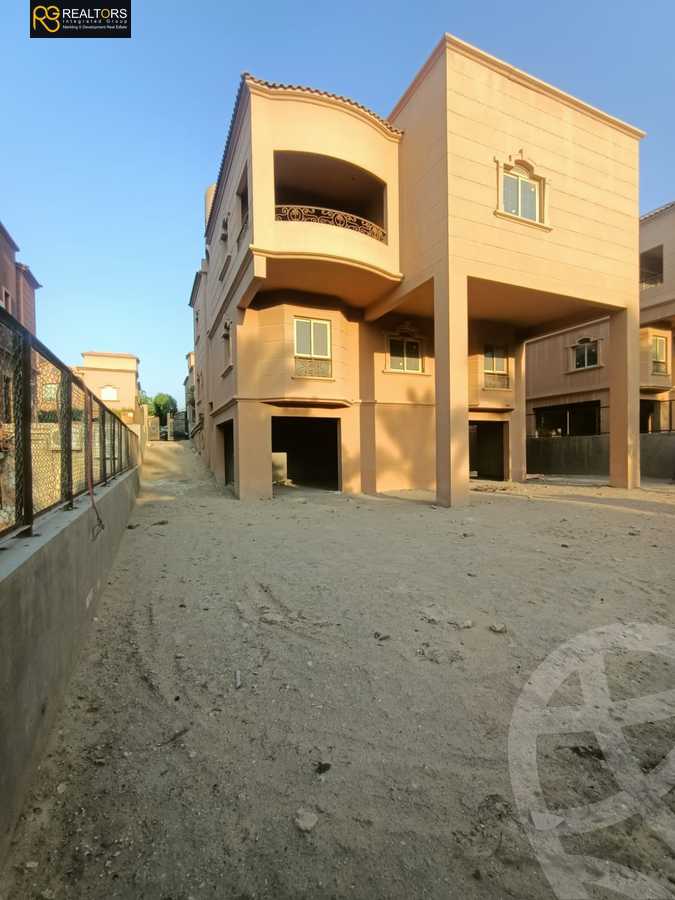 https://aqarmap.com.eg/en/listing/5765447-for-sale-cairo-6th-of-october-compounds-brnsys