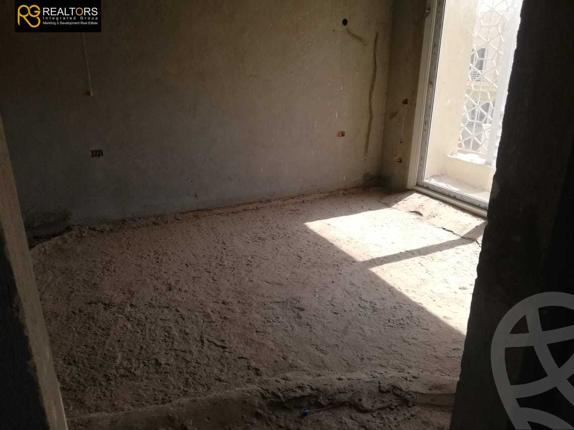 https://aqarmap.com.eg/en/listing/5765452-for-sale-cairo-el-sheikh-zayed-city-lshykh-zyd-ljdyd-solimar-green-4-compound