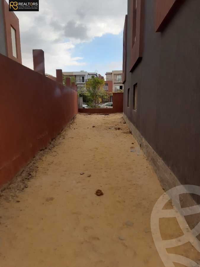 https://aqarmap.com.eg/en/listing/5765610-for-sale-cairo-el-sheikh-zayed-city-compounds-continental-villas