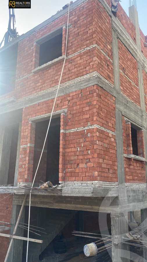 https://aqarmap.com.eg/en/listing/5765622-for-sale-cairo-el-sheikh-zayed-city-compounds-el-yasmeen-compound