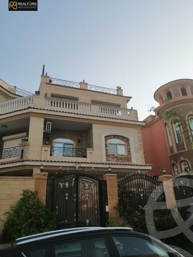 https://aqarmap.com.eg/ar/listing/5765688-for-sale-cairo-el-sheikh-zayed-city-compounds-el-yasmeen-compound