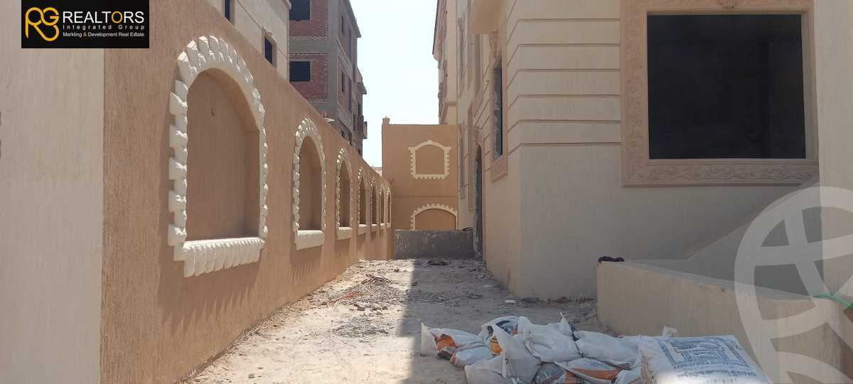 https://aqarmap.com.eg/ar/listing/5765701-for-sale-cairo-6th-of-october-compounds-el-shorouk-compound