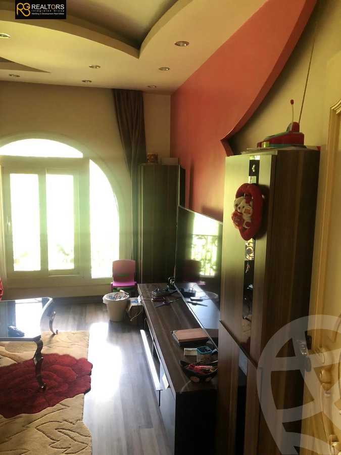 https://aqarmap.com.eg/ar/listing/5774264-for-sale-cairo-el-sheikh-zayed-city-compounds-royal-city