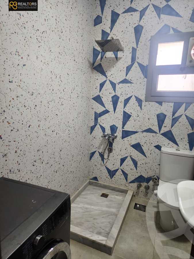 https://aqarmap.com.eg/en/listing/5931648-for-sale-cairo-6th-of-october-compounds-cleopatra-square