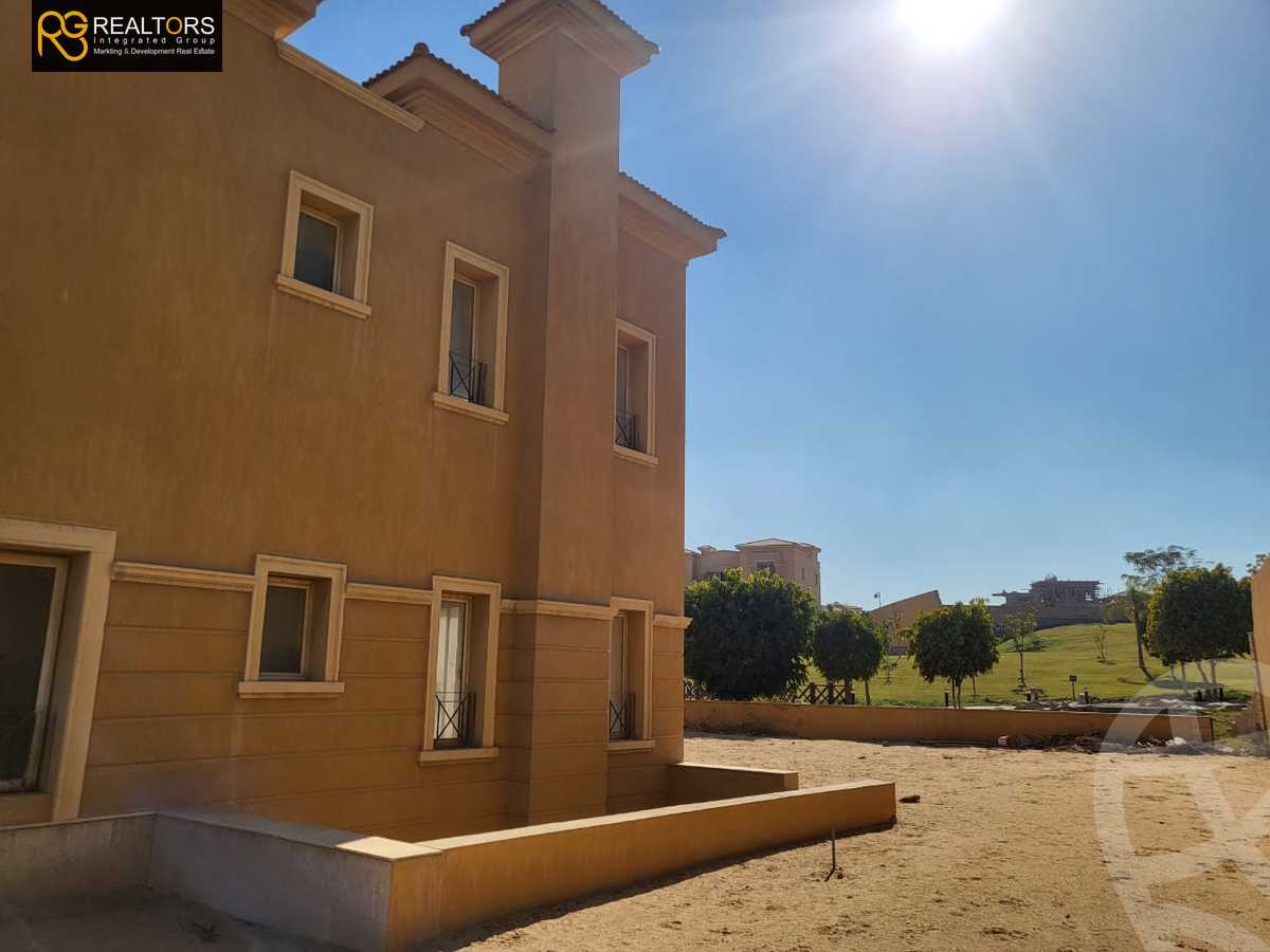 https://aqarmap.com.eg/ar/listing/5947596-for-sale-cairo-el-sheikh-zayed-city-compounds-royal-meadows