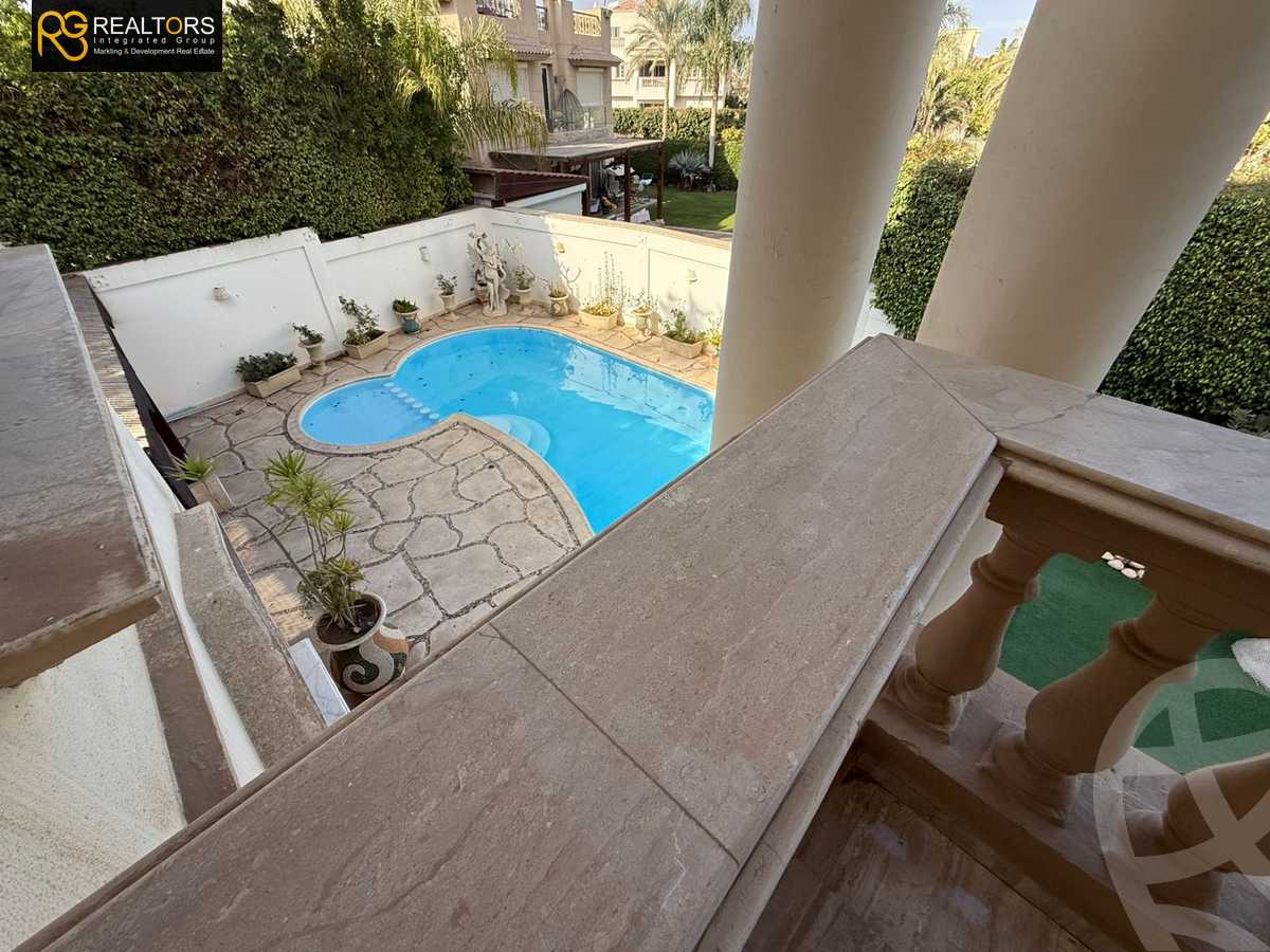 https://aqarmap.com.eg/en/listing/5947765-for-sale-cairo-el-sheikh-zayed-city-compounds-royal-city