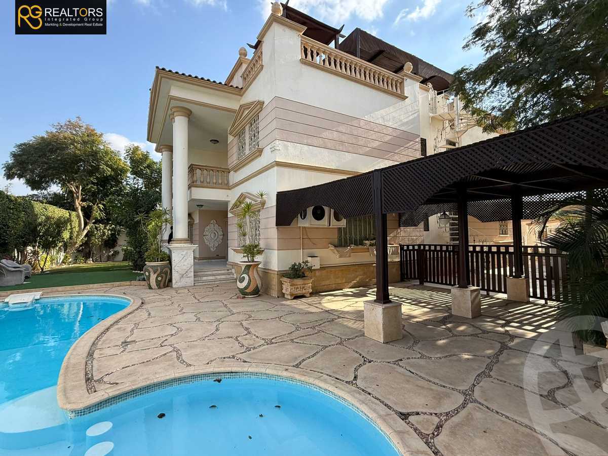 https://aqarmap.com.eg/en/listing/5947765-for-sale-cairo-el-sheikh-zayed-city-compounds-royal-city