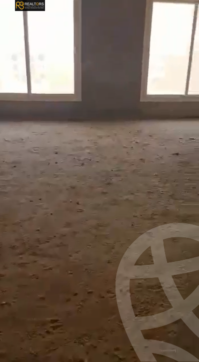 https://aqarmap.com.eg/ar/listing/5948596-for-sale-cairo-el-sheikh-zayed-city-compounds-royal-meadows