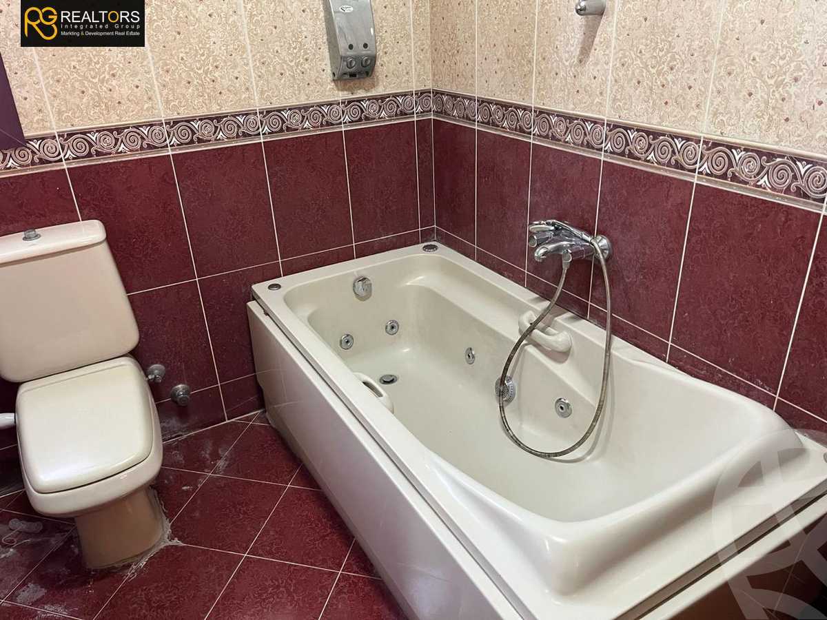 https://aqarmap.com.eg/ar/listing/5948689-for-rent-cairo-el-sheikh-zayed-city-compounds-hadayek-el-mohandiseen
