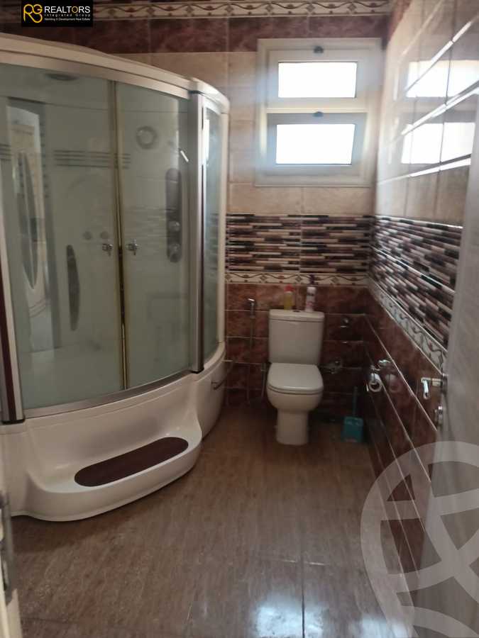https://aqarmap.com.eg/ar/listing/5953391-for-sale-cairo-el-sheikh-zayed-city-compounds-el-yasmeen-compound