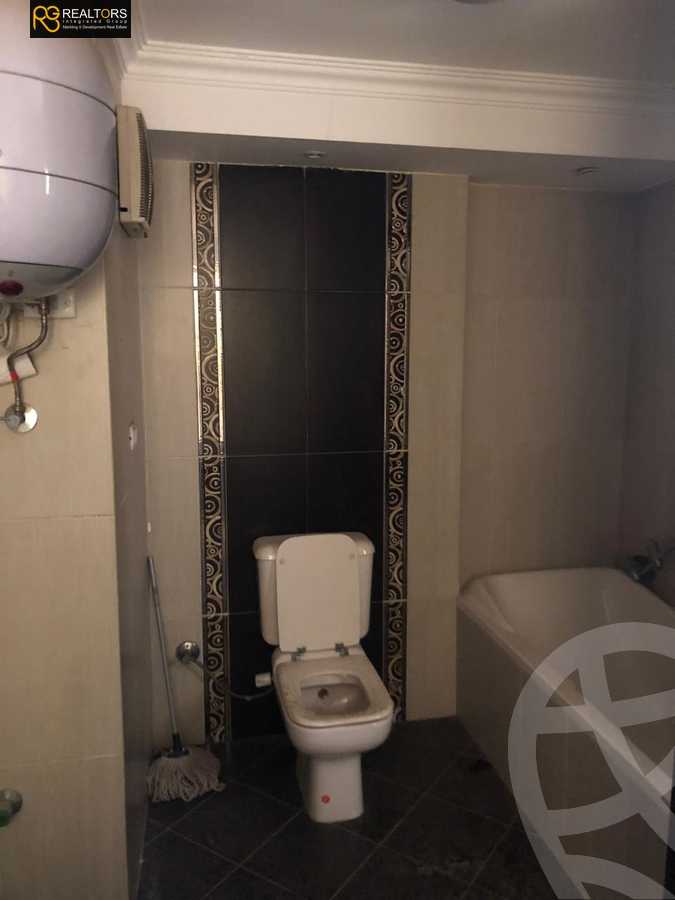 https://aqarmap.com.eg/ar/listing/5963043-for-sale-cairo-6th-of-october-compounds-mena-garden-city