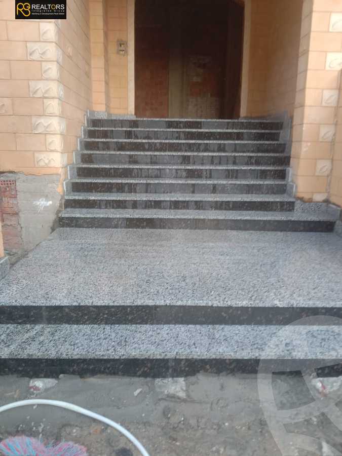 https://aqarmap.com.eg/ar/listing/5963248-for-sale-cairo-6th-of-october-ganob-el-ahyaaa-hay-el-andalous