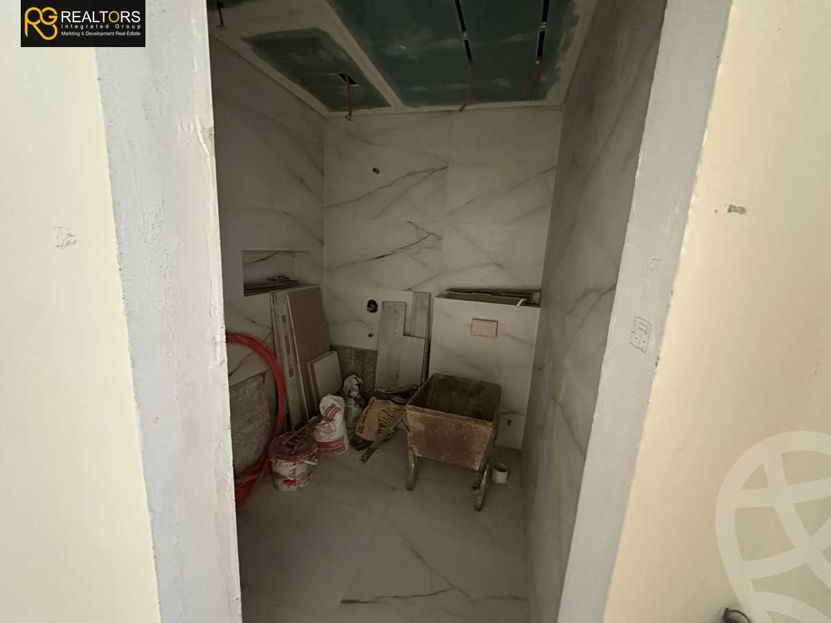 https://aqarmap.com.eg/en/listing/5974236-for-sale-cairo-el-sheikh-zayed-city-lshykh-zyd-ljdyd-toya-compound-al-tholathea