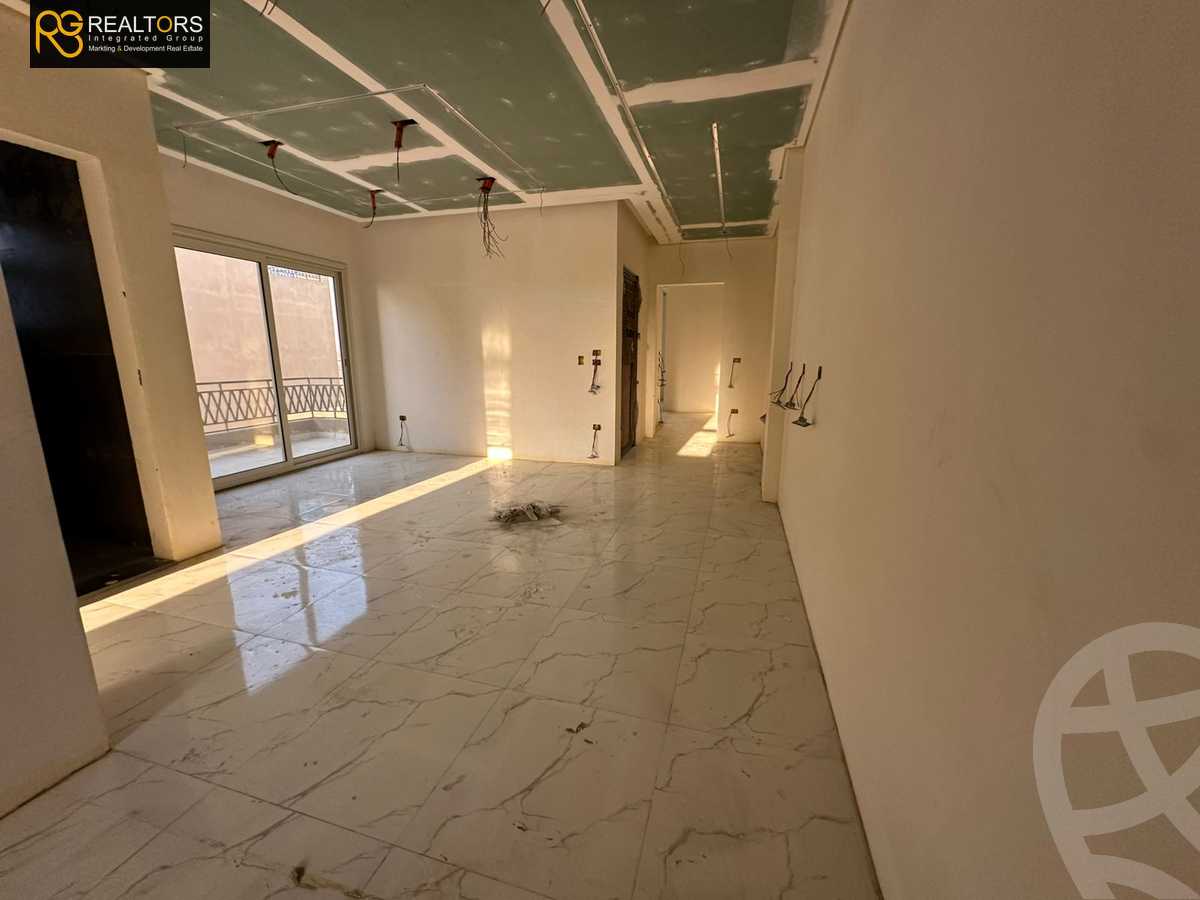 https://aqarmap.com.eg/en/listing/5974236-for-sale-cairo-el-sheikh-zayed-city-lshykh-zyd-ljdyd-toya-compound-al-tholathea