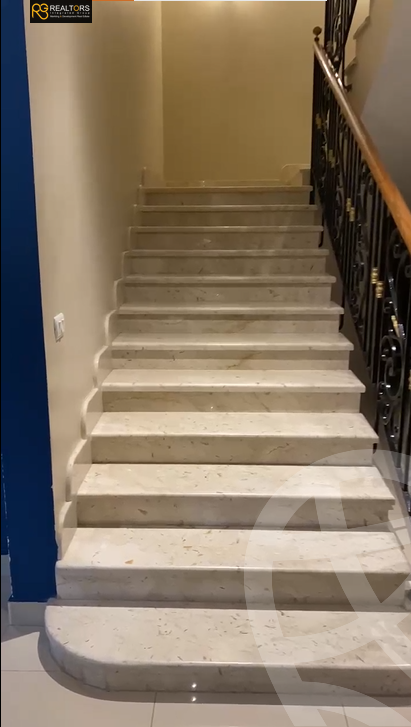 https://aqarmap.com.eg/en/listing/5983065-for-sale-cairo-el-sheikh-zayed-city-compounds-el-khamayel