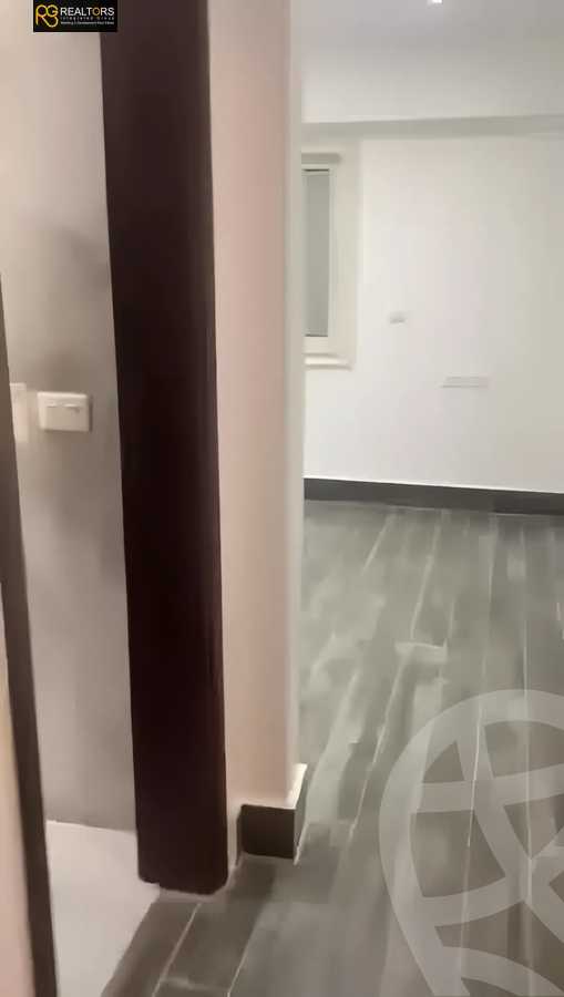 https://aqarmap.com.eg/ar/listing/5983235-for-sale-cairo-6th-of-october-compounds-pyramids-walk