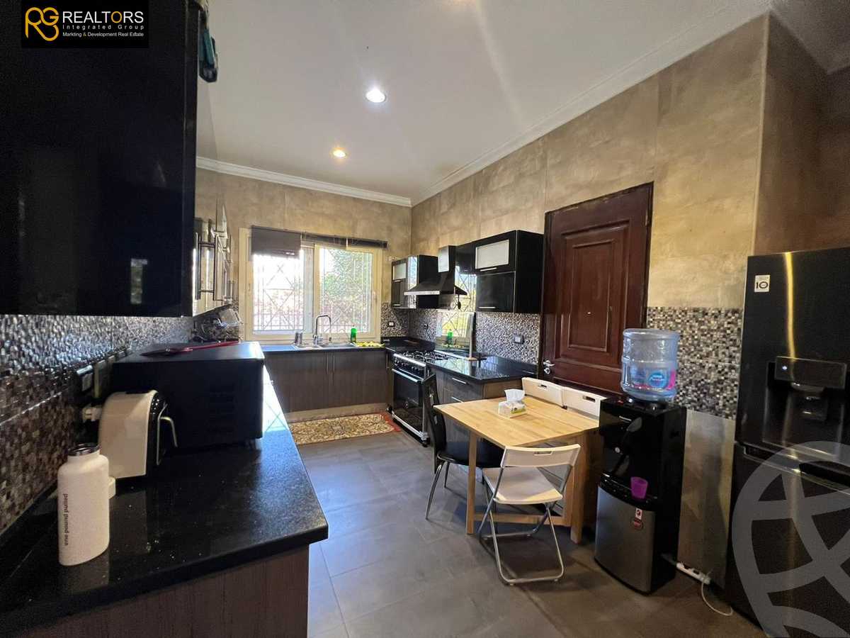 https://aqarmap.com.eg/en/listing/5983265-for-sale-cairo-el-sheikh-zayed-city-compounds-royal-meadows