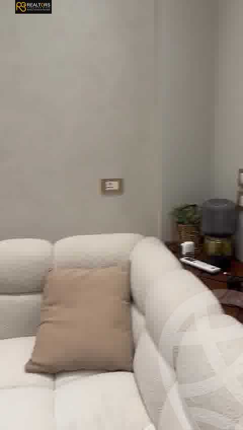 https://aqarmap.com.eg/ar/listing/6028383-for-sale-cairo-el-sheikh-zayed-city-compounds