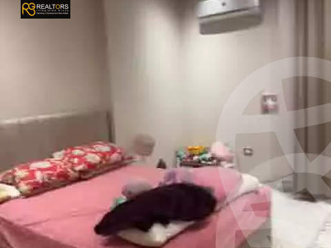 https://aqarmap.com.eg/ar/listing/6028383-for-sale-cairo-el-sheikh-zayed-city-compounds
