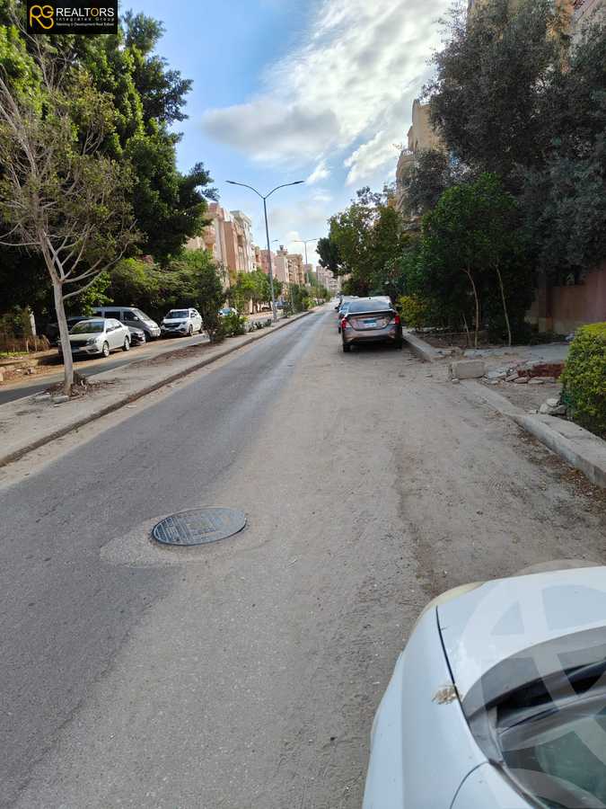 https://aqarmap.com.eg/en/listing/6028794-for-sale-cairo-6th-of-october-el-ahyaa-neighborhood-5th-street-2