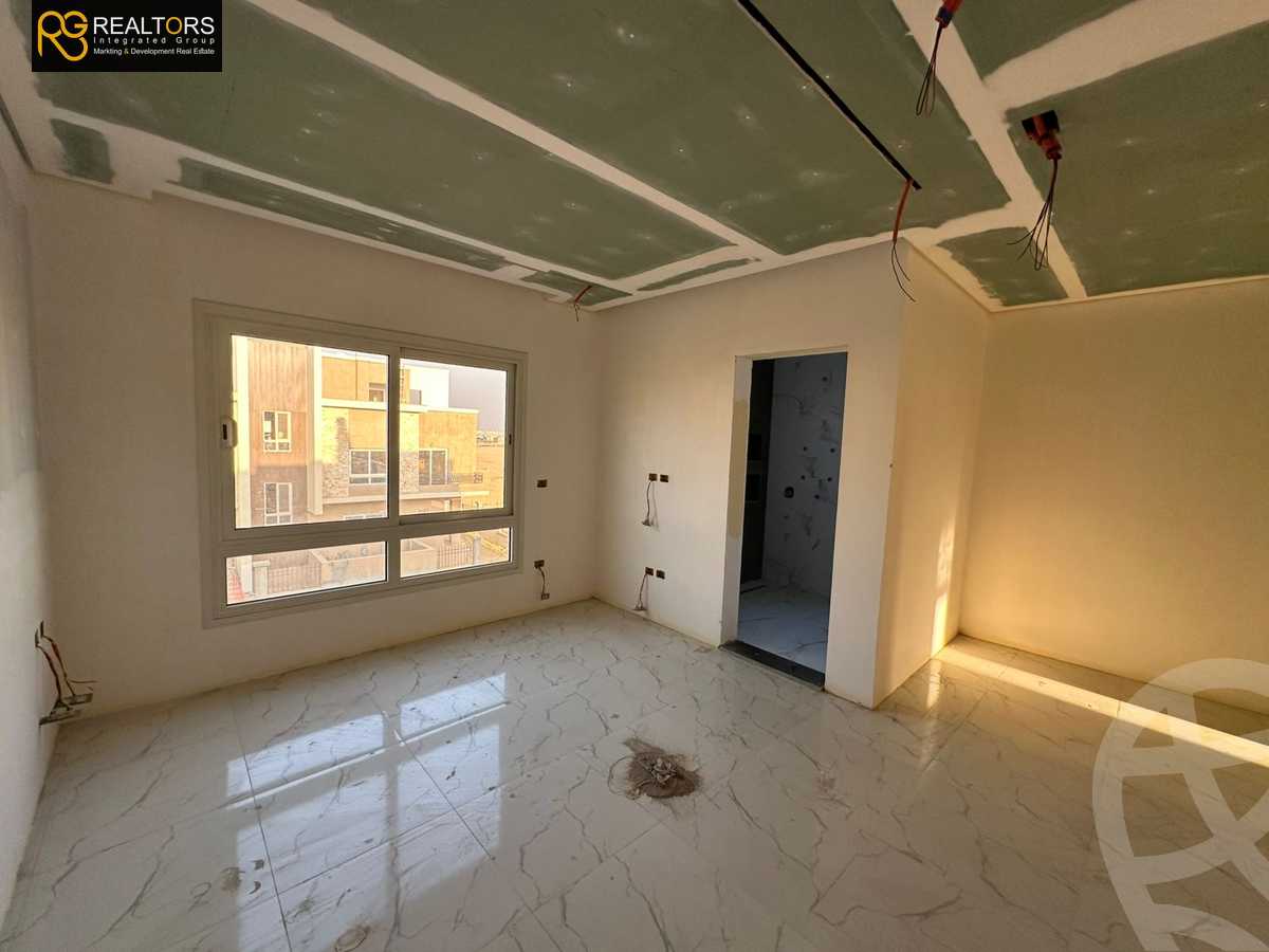 https://aqarmap.com.eg/en/listing/6033635-for-sale-cairo-el-sheikh-zayed-city-lshykh-zyd-ljdyd-toya-compound-al-tholathea