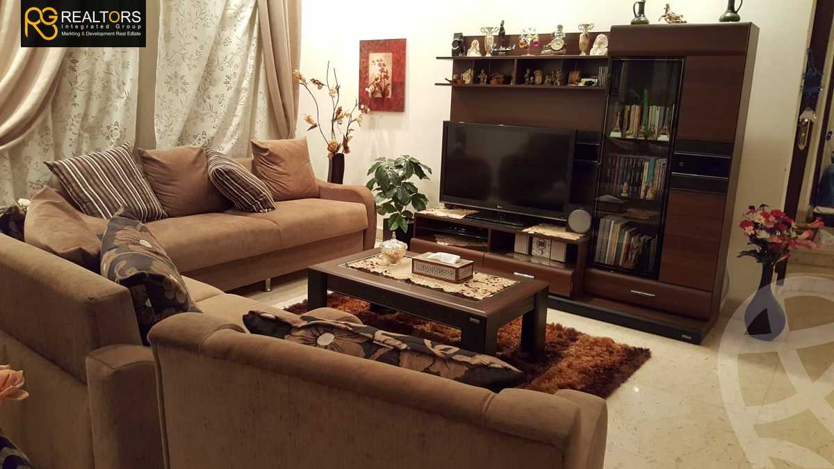 https://aqarmap.com.eg/en/listing/6035867-for-sale-cairo-el-sheikh-zayed-city-compounds-greens