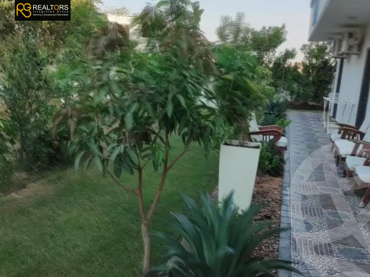 https://aqarmap.com.eg/ar/listing/6035897-for-sale-cairo-el-sheikh-zayed-city-lshykh-zyd-ljdyd-el-reef-el-oroby