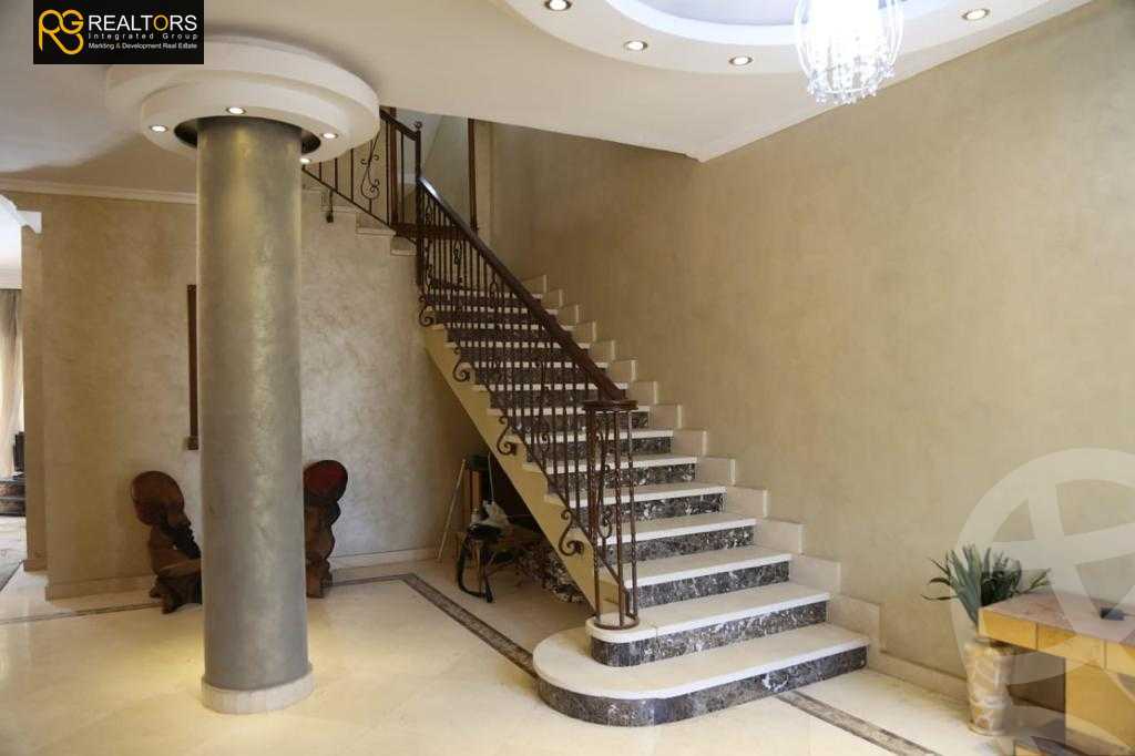 https://aqarmap.com.eg/en/listing/6036382-for-sale-cairo-el-sheikh-zayed-city-lshykh-zyd-ljdyd-park-valley-royal-compound-efid