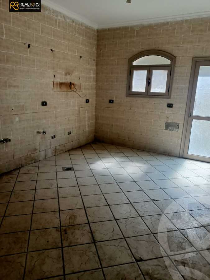 https://aqarmap.com.eg/en/listing/6036426-for-sale-cairo-el-sheikh-zayed-city-compounds-el-yasmeen-compound