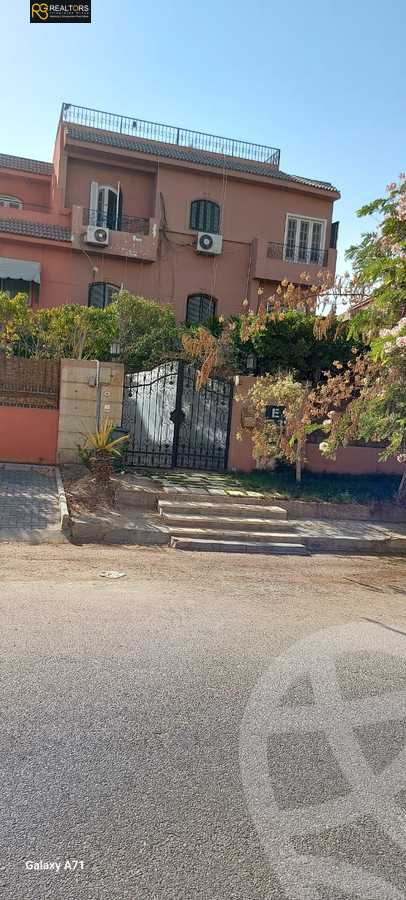 https://aqarmap.com.eg/en/listing/6038848-for-sale-cairo-el-sheikh-zayed-city-compounds-sulaymaniyah-gardens