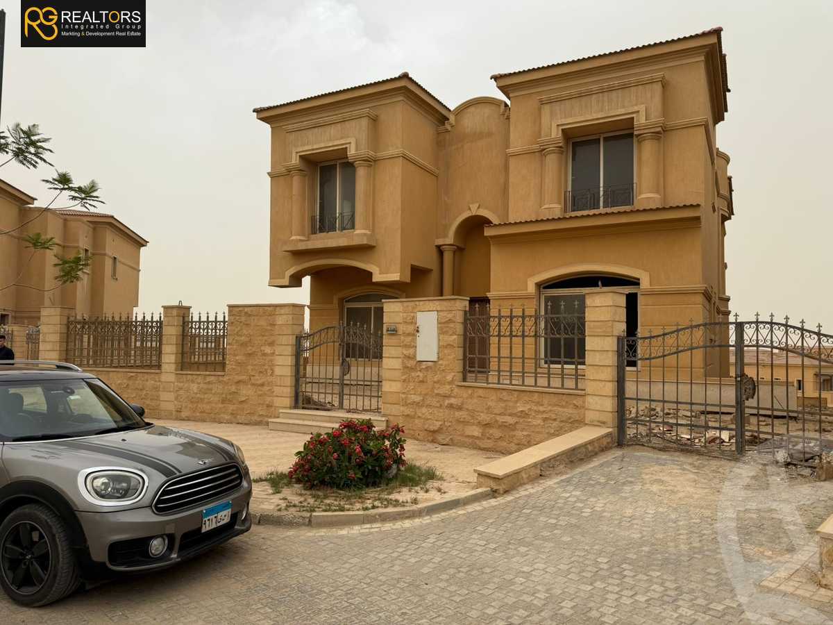https://aqarmap.com.eg/en/listing/6039243-for-sale-cairo-el-sheikh-zayed-city-compounds-royal-meadows