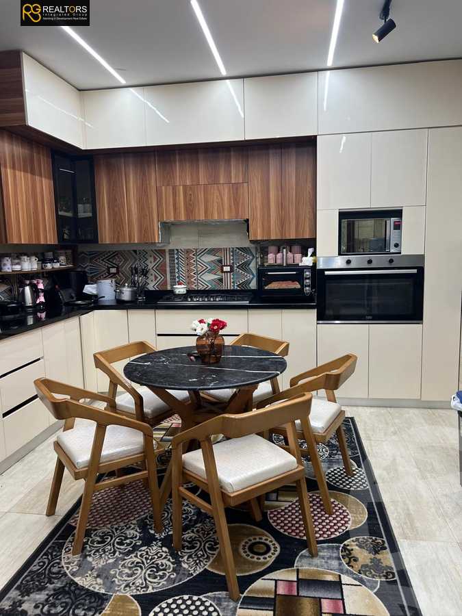 https://aqarmap.com.eg/en/listing/6045322-for-sale-cairo-el-sheikh-zayed-city-compounds-el-khamayel