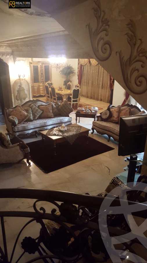 https://aqarmap.com.eg/en/listing/6045433-for-sale-cairo-el-sheikh-zayed-city-compounds-royal-city