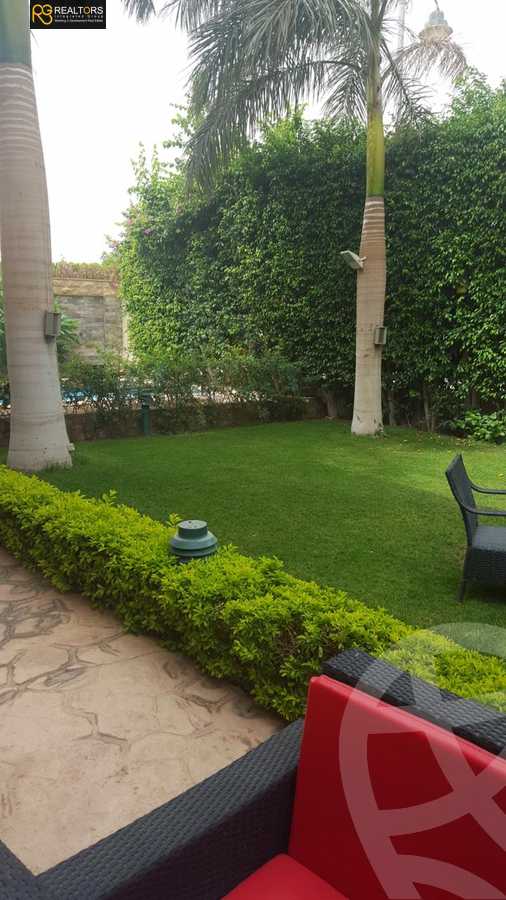 https://aqarmap.com.eg/en/listing/6045433-for-sale-cairo-el-sheikh-zayed-city-compounds-royal-city