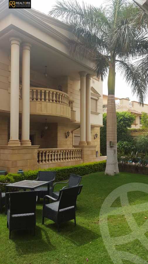 https://aqarmap.com.eg/en/listing/6045433-for-sale-cairo-el-sheikh-zayed-city-compounds-royal-city