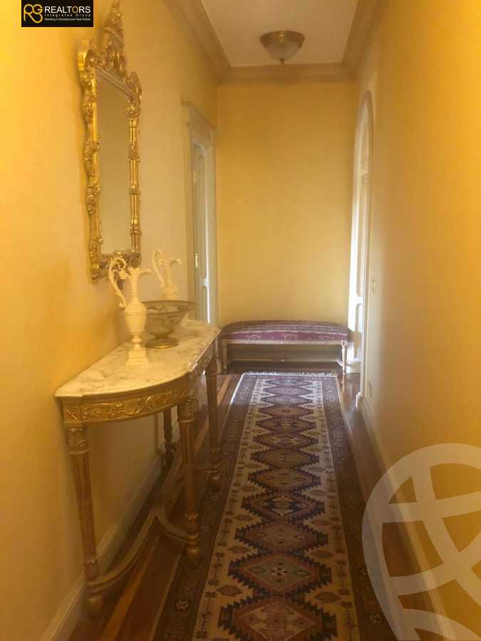 https://aqarmap.com.eg/en/listing/6068761-for-sale-cairo-el-sheikh-zayed-city-compounds-royal-city