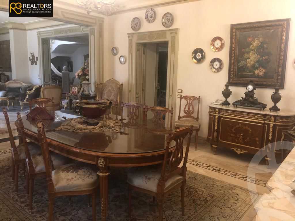 https://aqarmap.com.eg/en/listing/6068761-for-sale-cairo-el-sheikh-zayed-city-compounds-royal-city