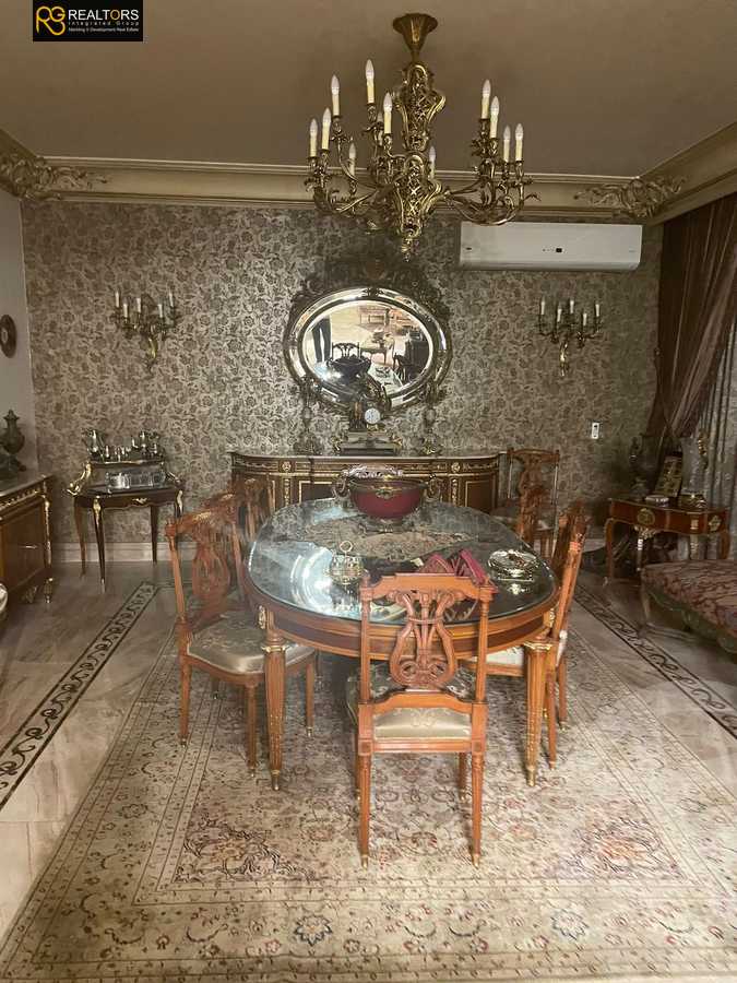 https://aqarmap.com.eg/en/listing/6068761-for-sale-cairo-el-sheikh-zayed-city-compounds-royal-city