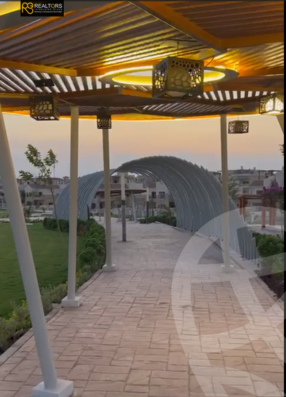 https://aqarmap.com.eg/en/listing/6069013-for-sale-cairo-el-sheikh-zayed-city-compounds-el-khamayel