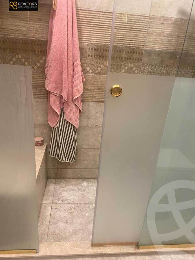 https://aqarmap.com.eg/en/listing/6072685-for-sale-cairo-el-sheikh-zayed-city-alex-cairo-desert-road-mdyn-sfnks-ljdyd-sandorini
